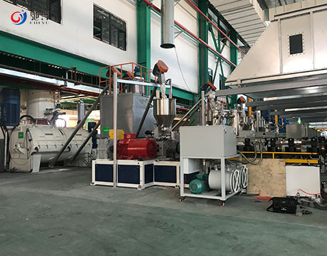 SPC の床の生産ラインのための自動供給の重量を量る混合の運搬システム
